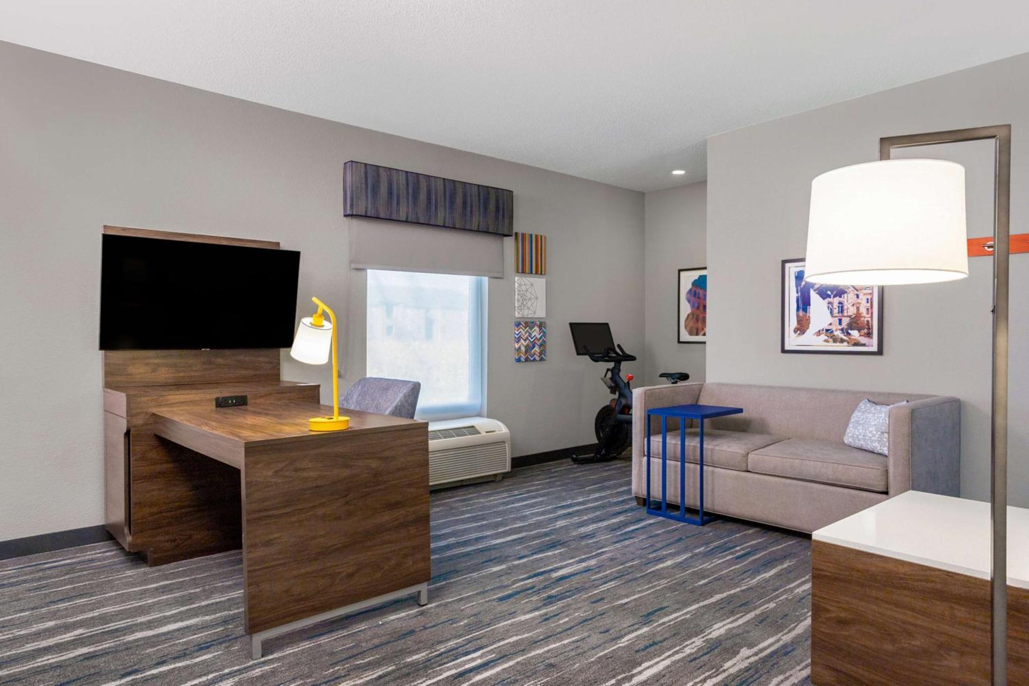 Hampton Inn & Suites Мансі Екстер'єр фото