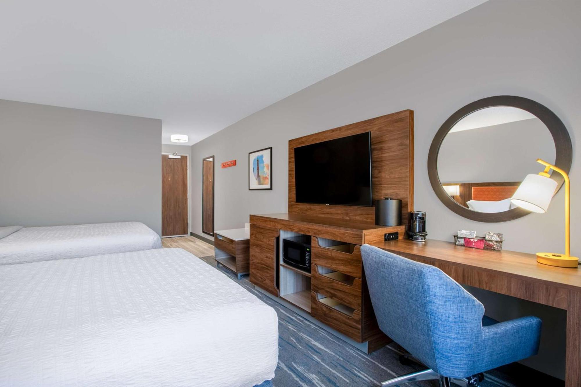 Hampton Inn & Suites Мансі Екстер'єр фото