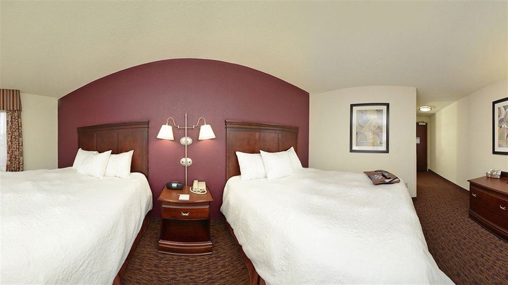 Hampton Inn & Suites Мансі Екстер'єр фото